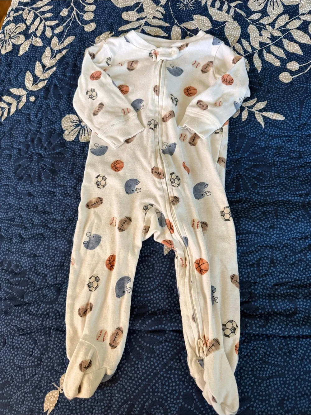 size 9 months 3 pc football/sports infant set